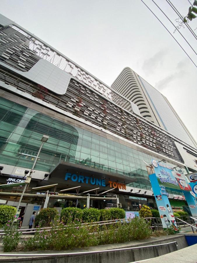 Sura Hostel Bangkok Near Mrt Phra Ram 9 Εξωτερικό φωτογραφία