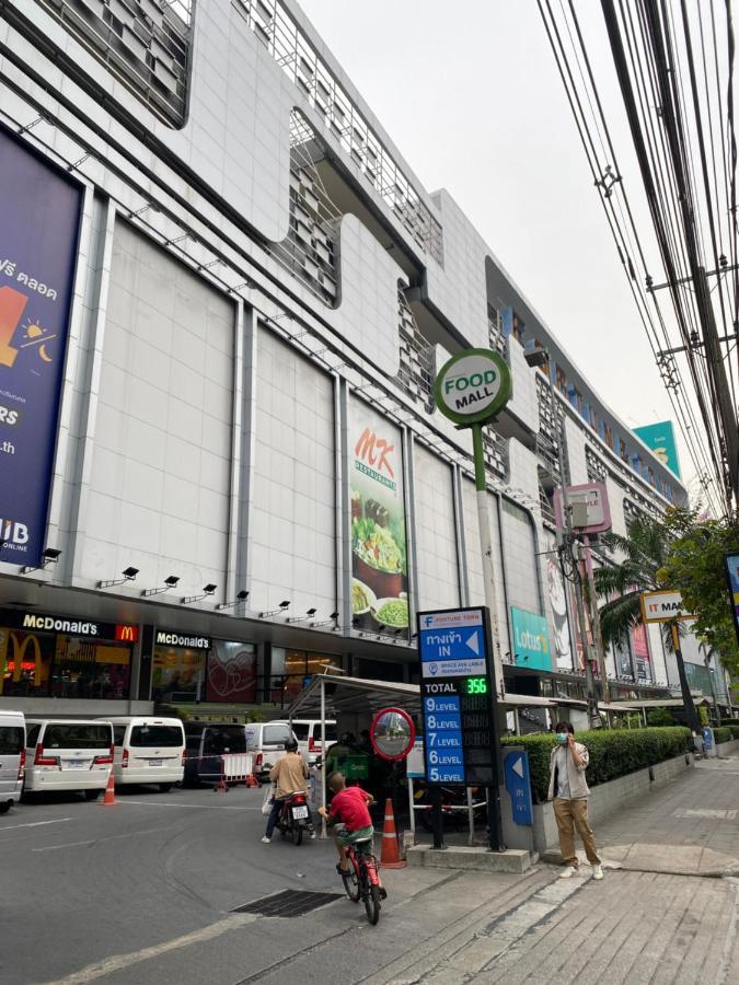 Sura Hostel Bangkok Near Mrt Phra Ram 9 Εξωτερικό φωτογραφία