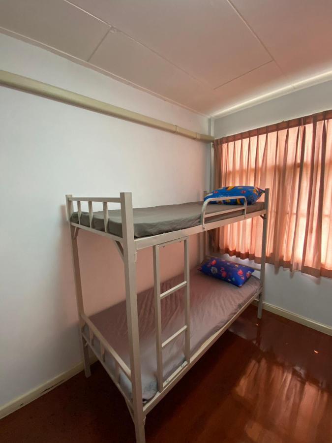 Sura Hostel Bangkok Near Mrt Phra Ram 9 Εξωτερικό φωτογραφία