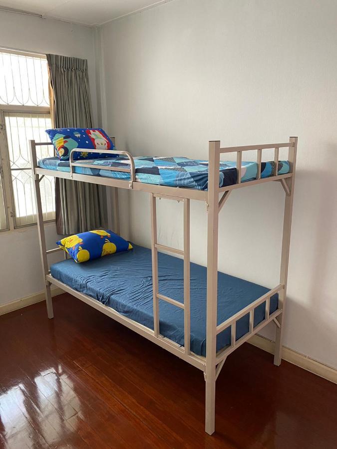 Sura Hostel Bangkok Near Mrt Phra Ram 9 Εξωτερικό φωτογραφία