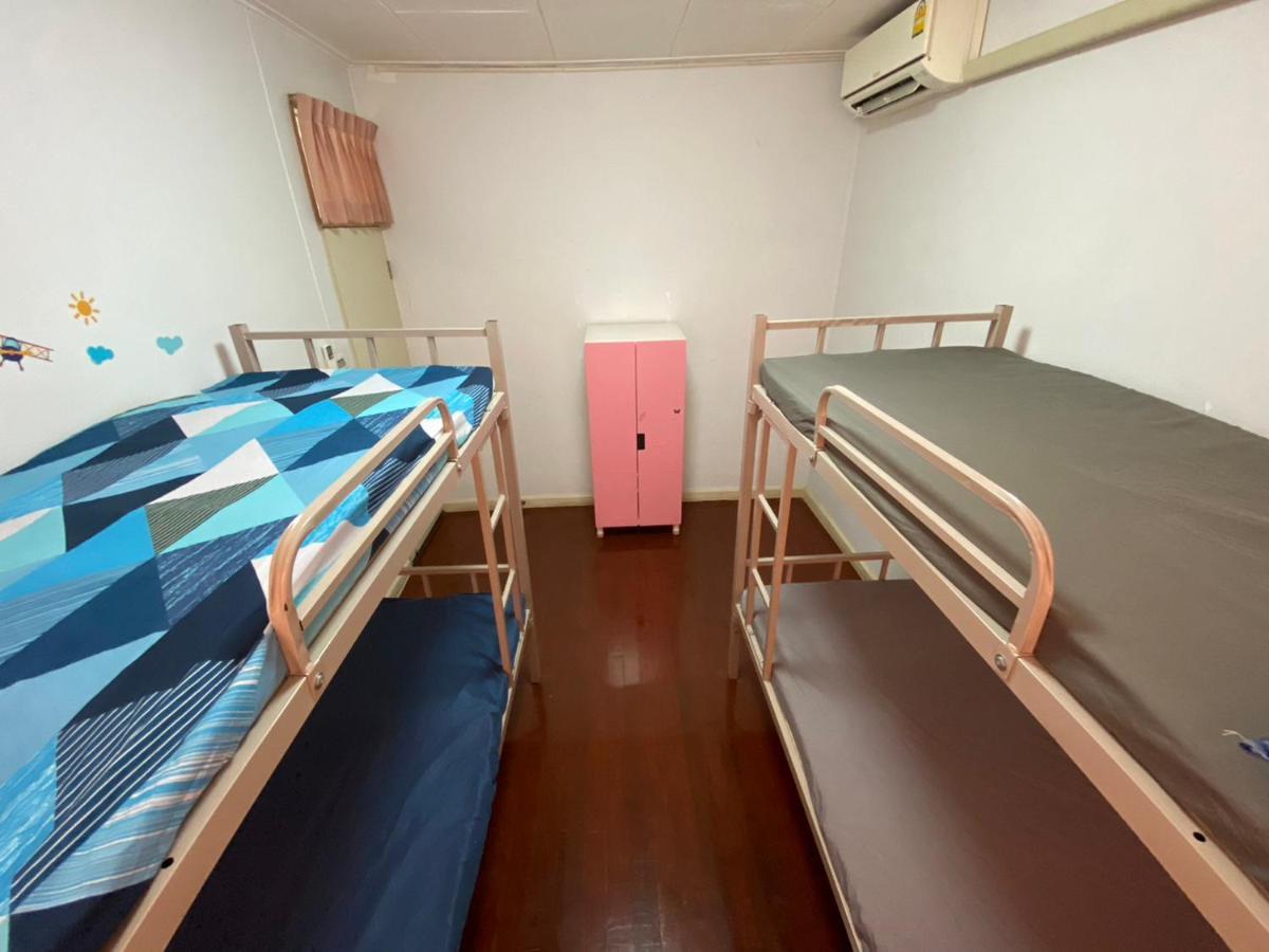 Sura Hostel Bangkok Near Mrt Phra Ram 9 Εξωτερικό φωτογραφία