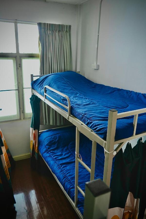 Sura Hostel Bangkok Near Mrt Phra Ram 9 Εξωτερικό φωτογραφία