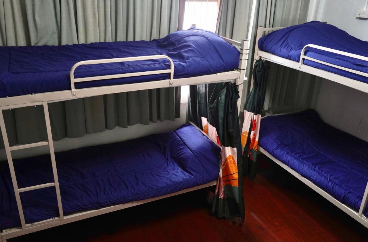 Sura Hostel Bangkok Near Mrt Phra Ram 9 Εξωτερικό φωτογραφία