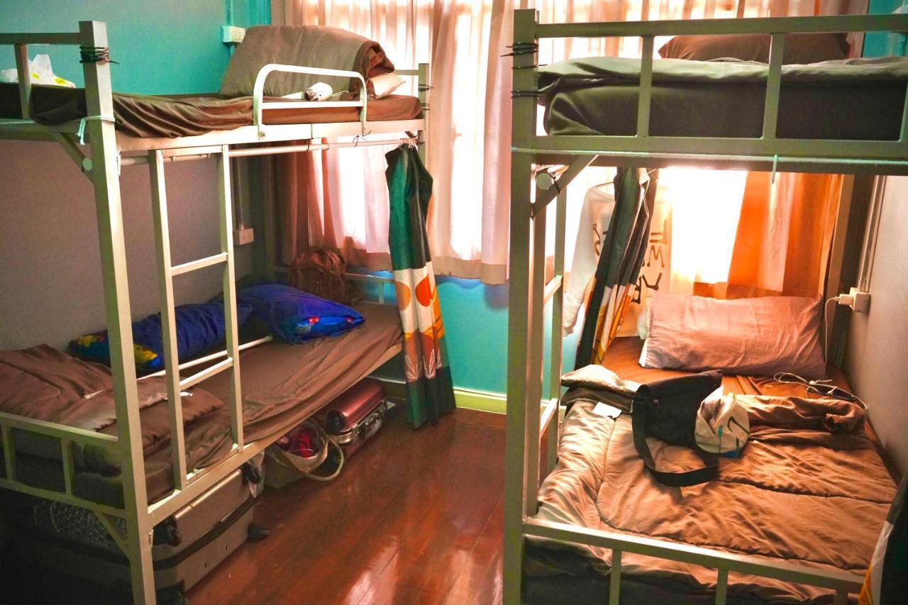 Sura Hostel Bangkok Near Mrt Phra Ram 9 Εξωτερικό φωτογραφία