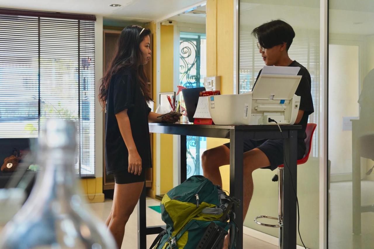 Sura Hostel Bangkok Near Mrt Phra Ram 9 Εξωτερικό φωτογραφία