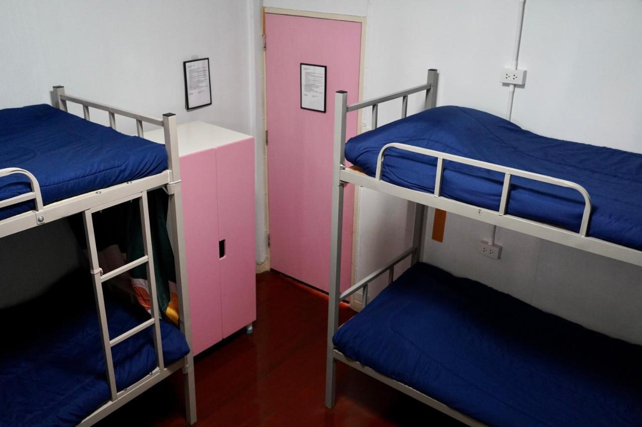 Sura Hostel Bangkok Near Mrt Phra Ram 9 Εξωτερικό φωτογραφία