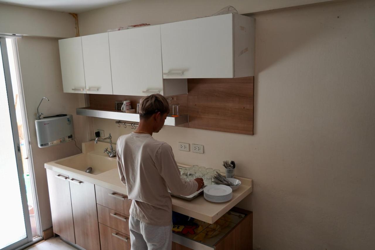 Sura Hostel Bangkok Near Mrt Phra Ram 9 Εξωτερικό φωτογραφία
