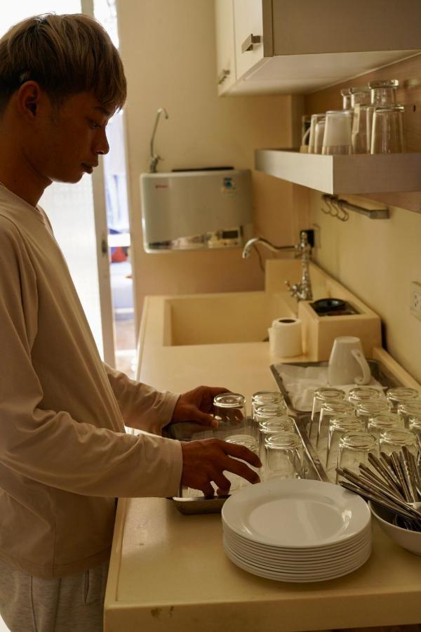 Sura Hostel Bangkok Near Mrt Phra Ram 9 Εξωτερικό φωτογραφία