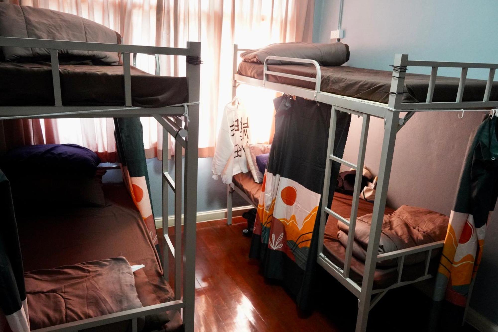 Sura Hostel Bangkok Near Mrt Phra Ram 9 Εξωτερικό φωτογραφία