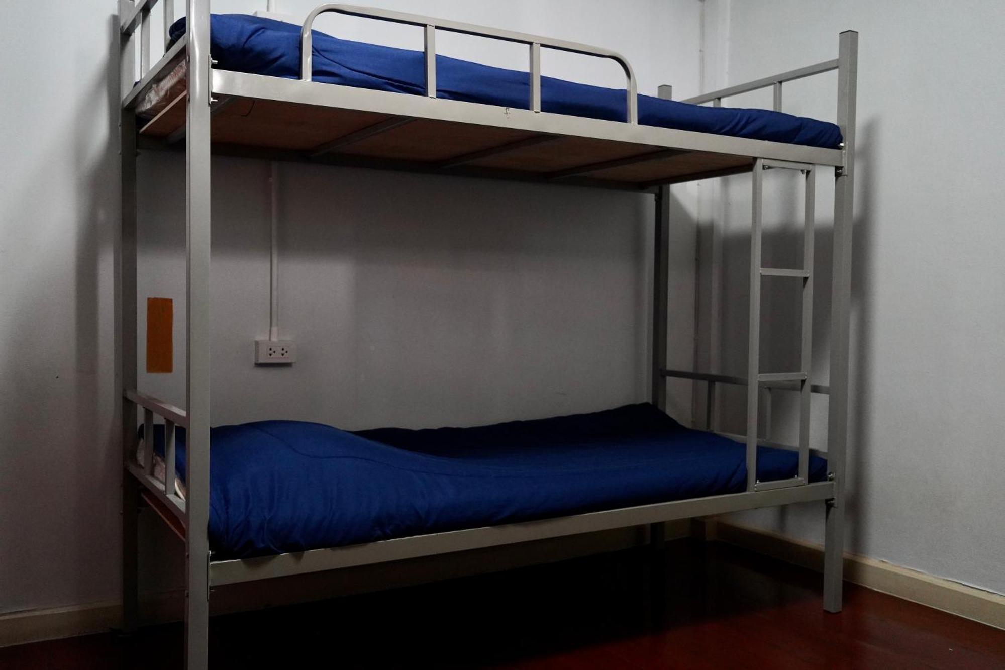 Sura Hostel Bangkok Near Mrt Phra Ram 9 Εξωτερικό φωτογραφία