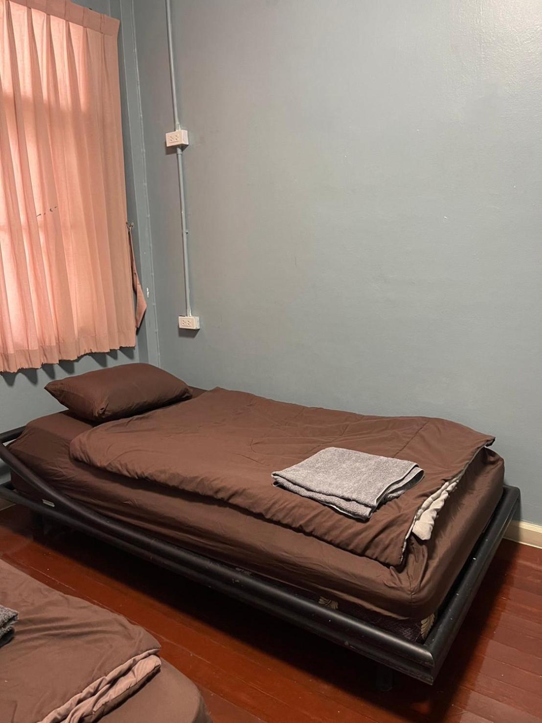 Sura Hostel Bangkok Near Mrt Phra Ram 9 Εξωτερικό φωτογραφία
